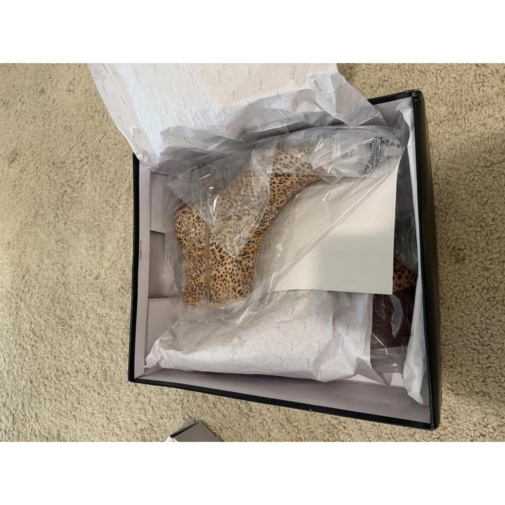 Dolce Vita Leopard Calf Hair Silma Bootie Women's size 7.5